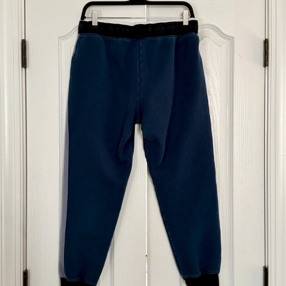 Nike Tech Fleece Jogger Sweatpants - Picture 5 of 6